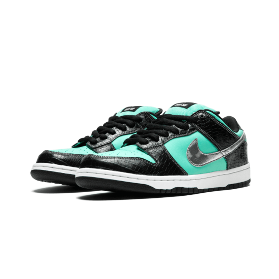 Diamond Supply Co. x Nike Dunk Low Pro SB Tiffanys Aqua Chrome