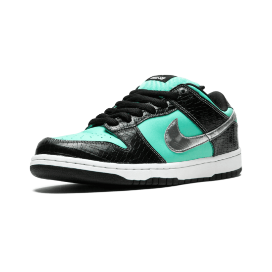 Diamond Supply Co. x Nike Dunk Low Pro SB Tiffanys Aqua Chrome