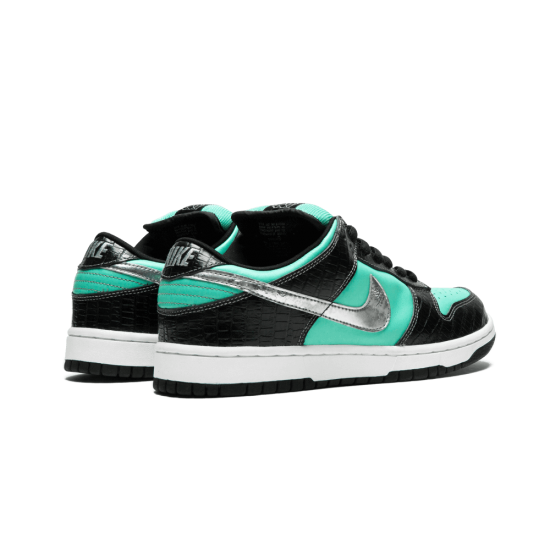 Diamond Supply Co. x Nike Dunk Low Pro SB Tiffanys Aqua Chrome