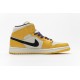 Air Jordan 1 Mid Lakers